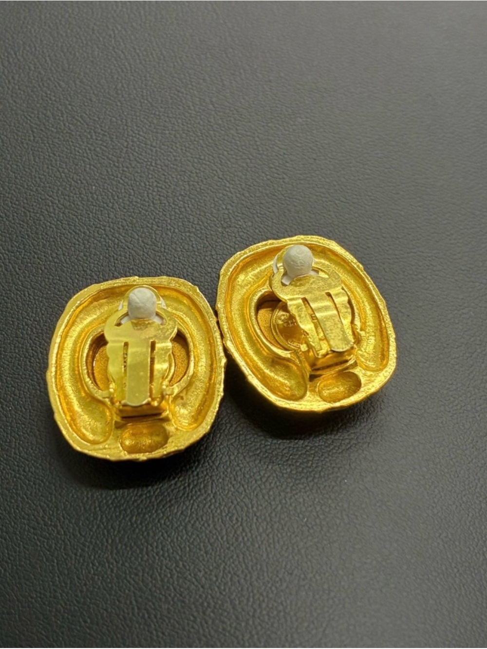 CHANEL Crystal quilted 24KGP Clip-On Earrings - Clear - Picture 2 of 8